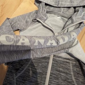 Roots girls 5t yoga hoodie